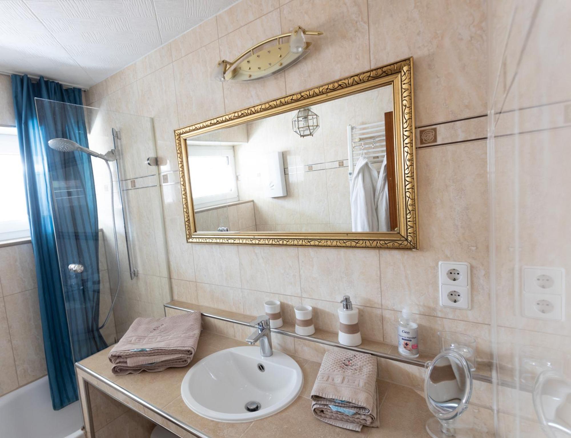 Storchennest - Schoenes, Ruhiges Apartment Mit Sonnenterrasse Tettnang Ngoại thất bức ảnh
